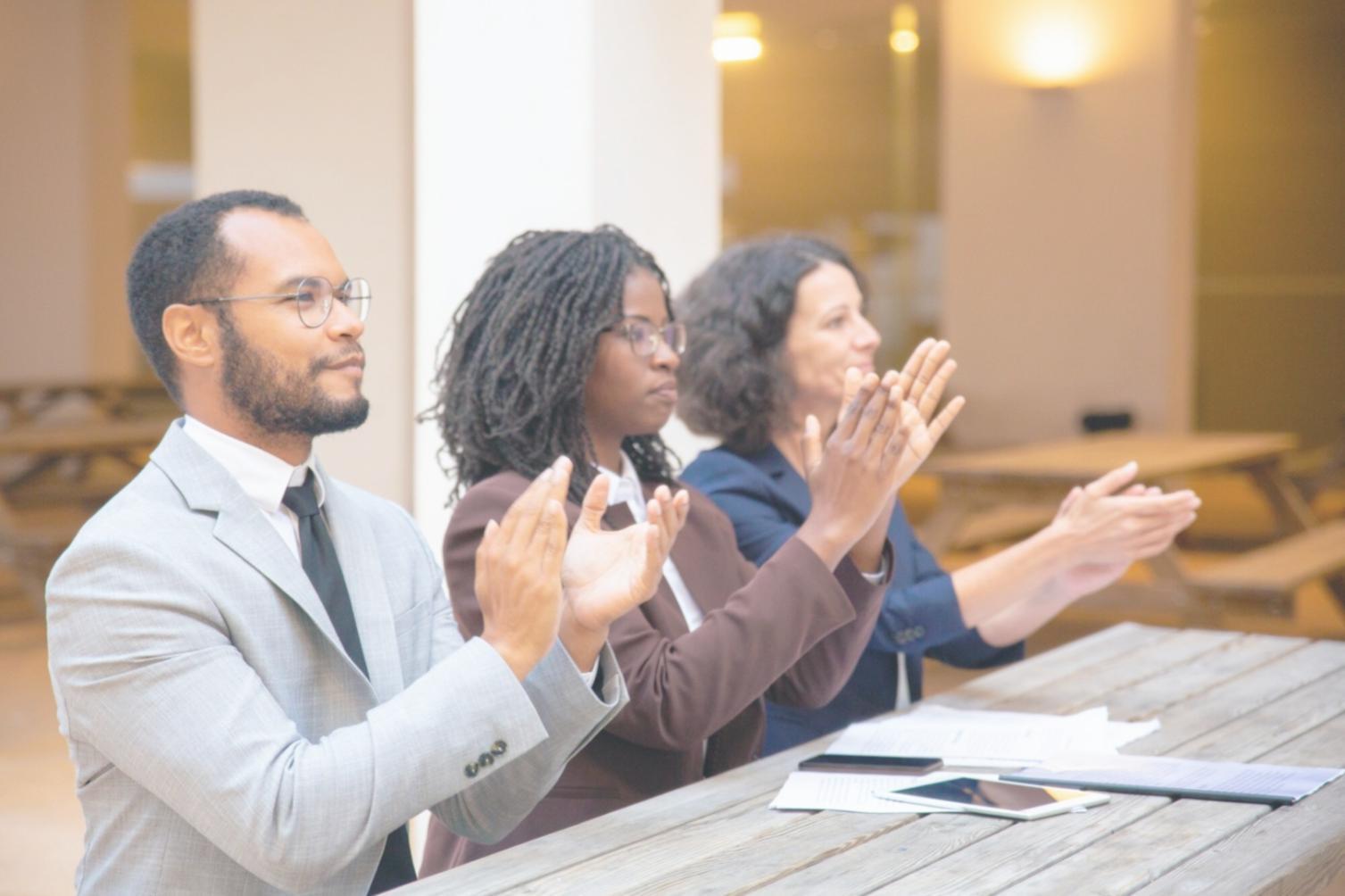 Espacio de trabajo colaborativo donde desarrollamos planes financieros personalizados